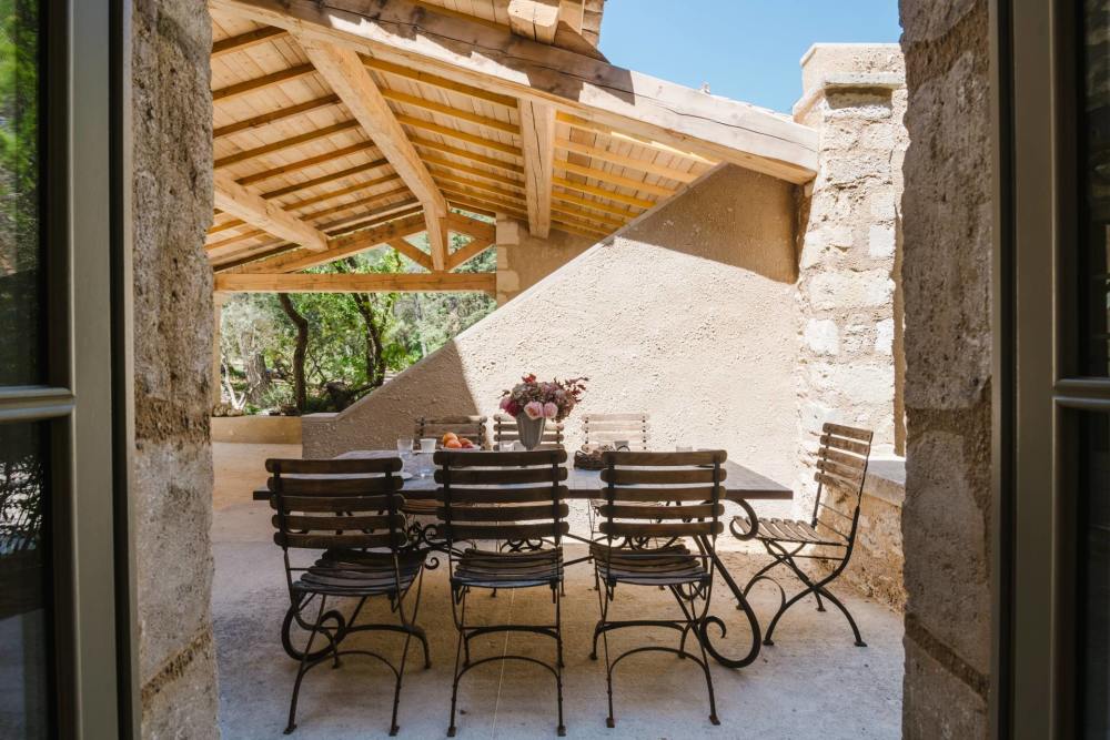 Photographs of Le Mas d’Eygalieres villa in Provence - Image 30 of 60