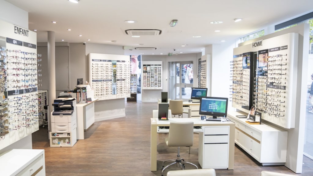 Magasin Opticien 98 avenue de Clichy 75017 PARIS intérieur