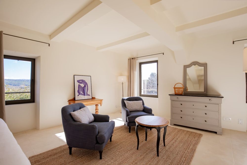 Photographs of Bastide du Baron villa in Provence - Image 30 of 50