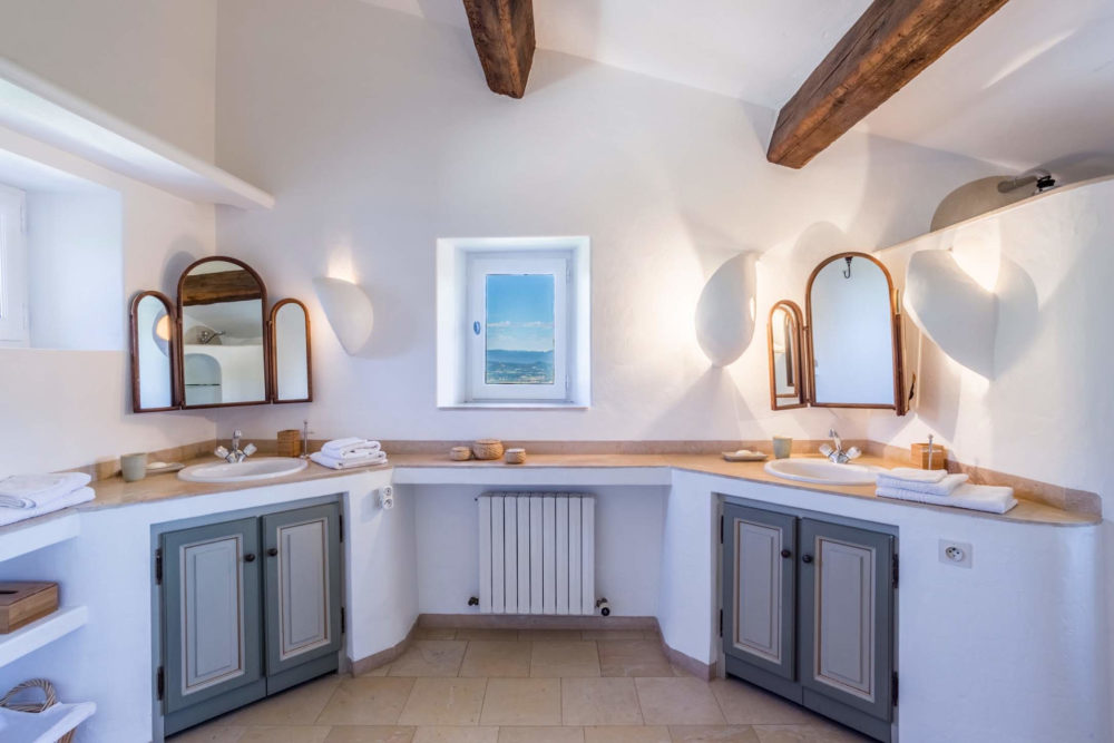 Photographs of Bastide des Millefleurs villa in Provence - Image 32 of 46