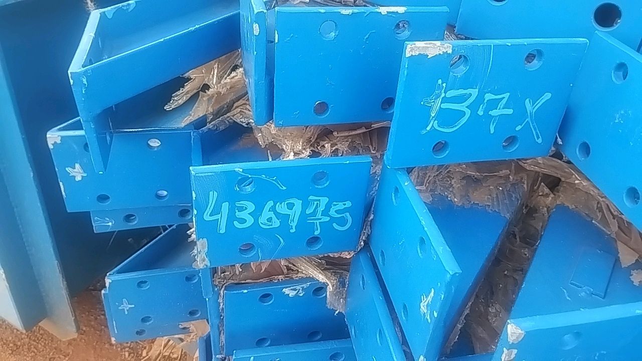 Lot of Metal Structures/ Street 5 / BOX E7