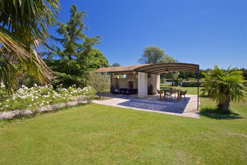 Photographs of Le Mas des Lavandins villa in Provence - Image 47 of 53