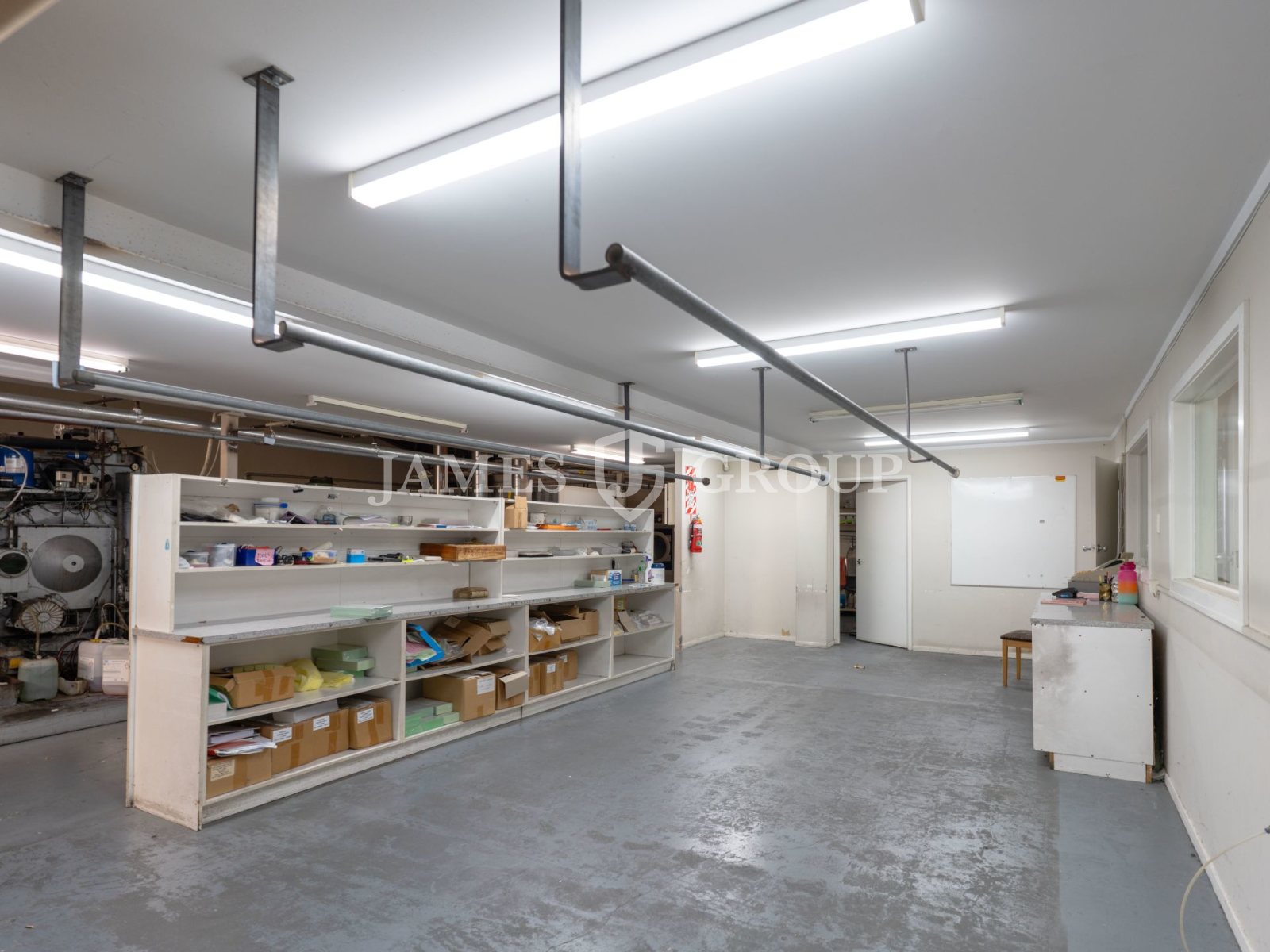 Mangere Bridge Industrial Unit With Gas