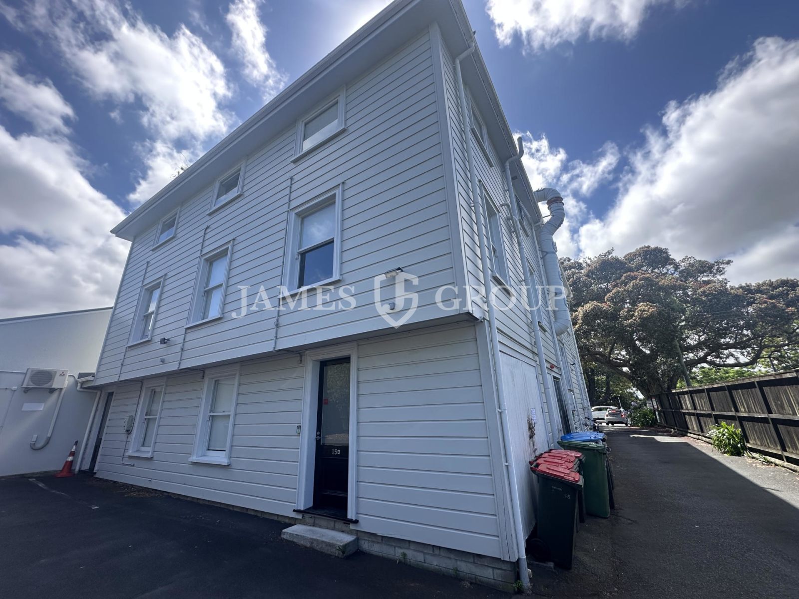 Small Space, Prime Location – Mount Eden