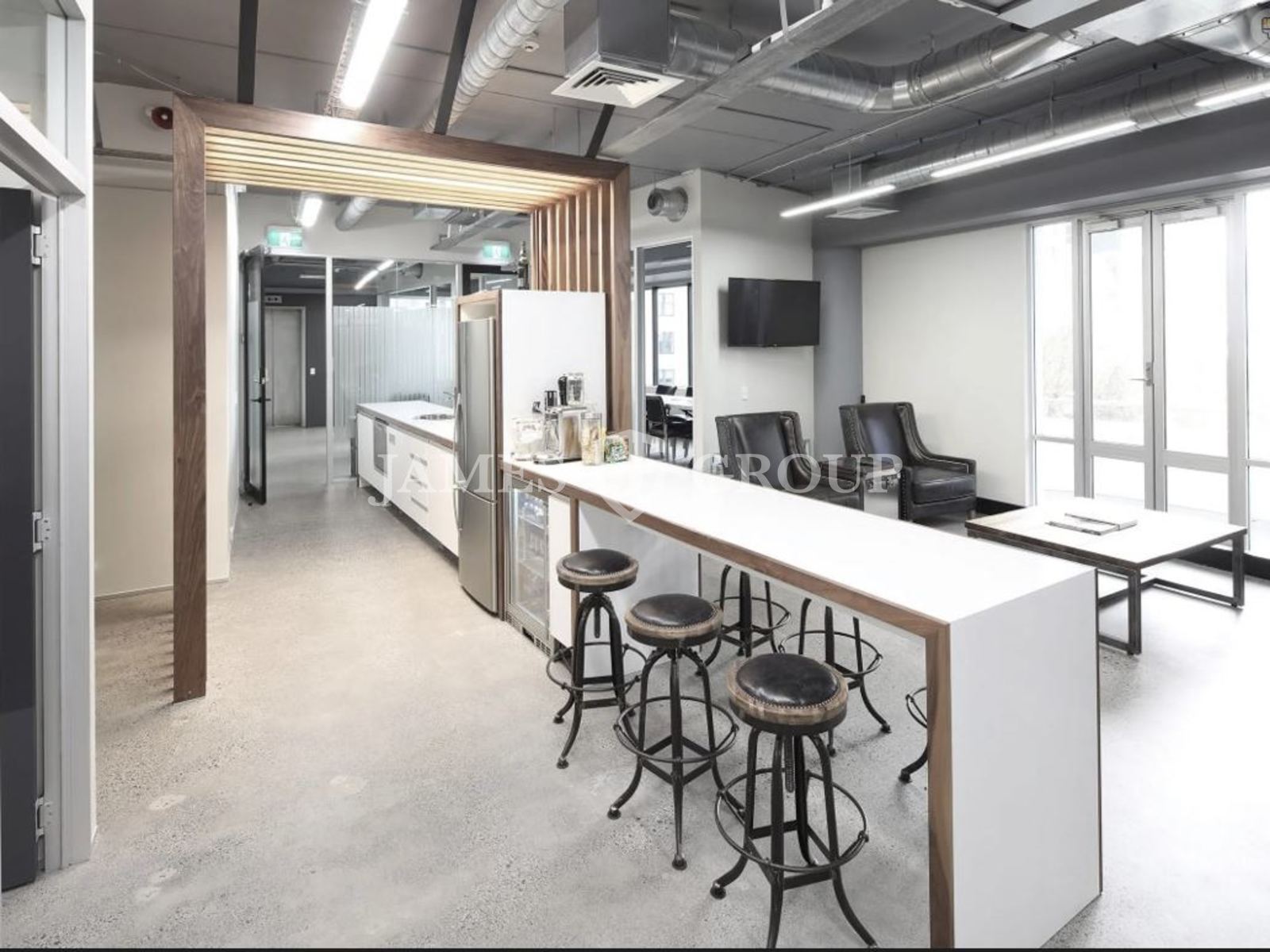 225m² Office Space With Views And Amenities