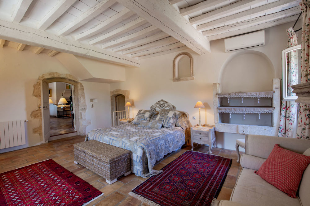 Photographs of Mas du Real villa in Provence - Image 23 of 36