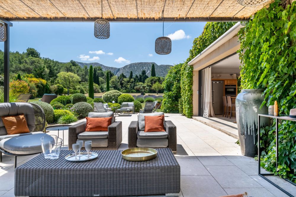 Photographs of Mas de la Caume villa in Provence - Image 12 of 52