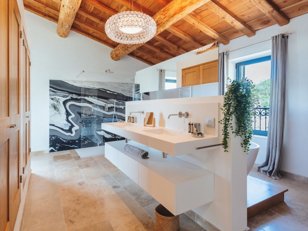 Photographs of Mas de l’Atlas villa in Provence - Image 44 of 45