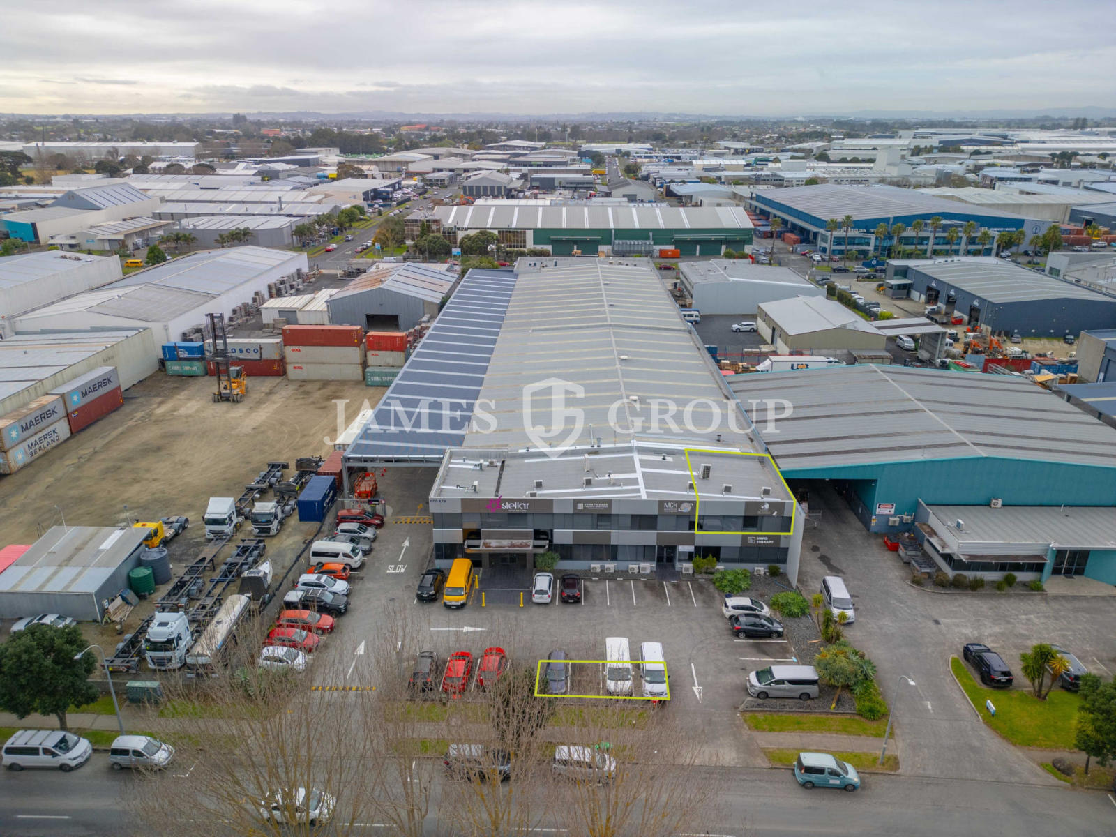 A-grade Airport Oaks Office