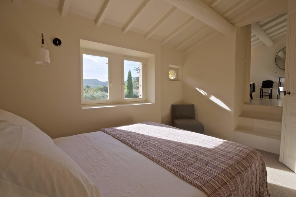 Photographs of Mas de Marie villa in Provence - Image 17 of 33