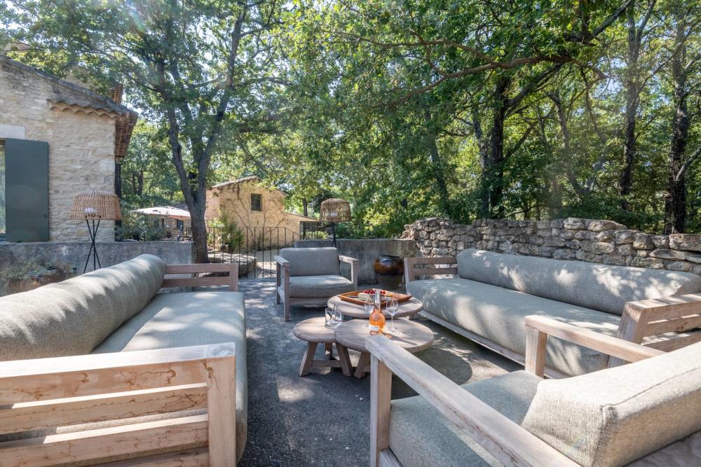 Photographs of Mas les Gardiols villa in Provence - Image 19 of 43