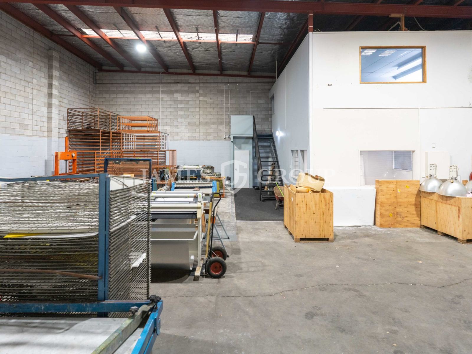 Airport Oaks | Secure & Ready To Move In