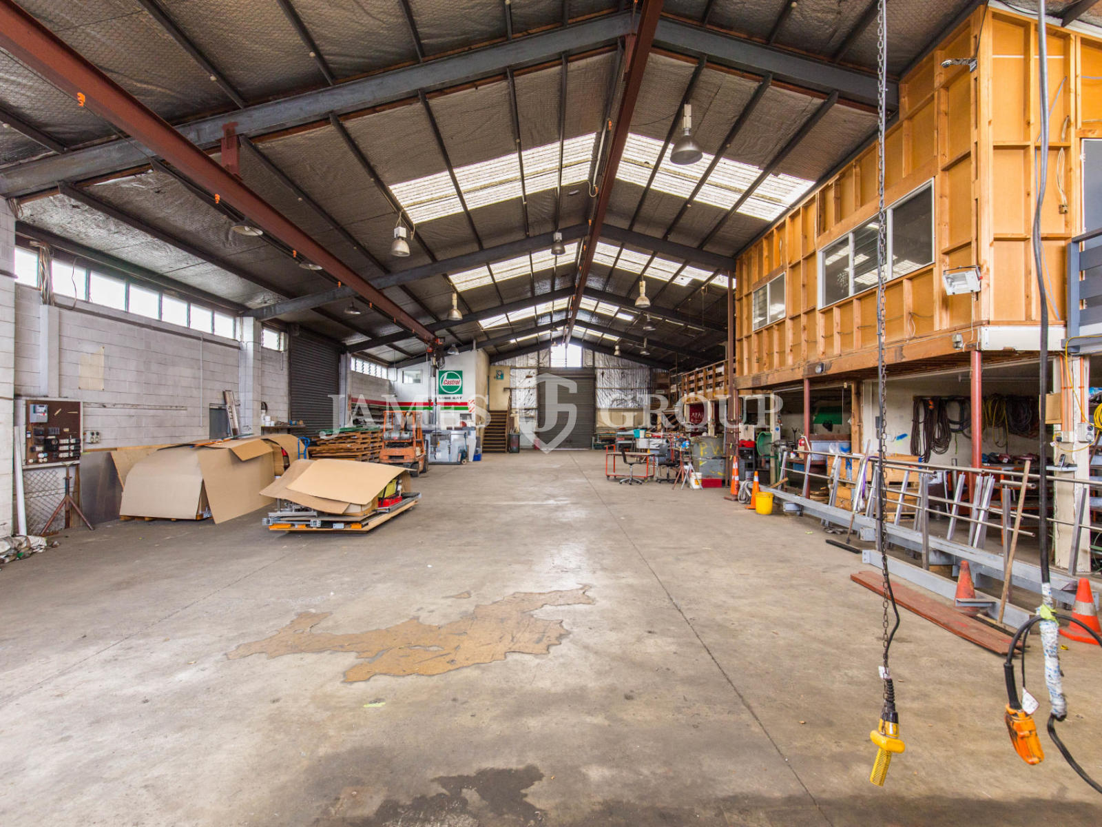 Versatile Industrial With Dual Yard And Gantry