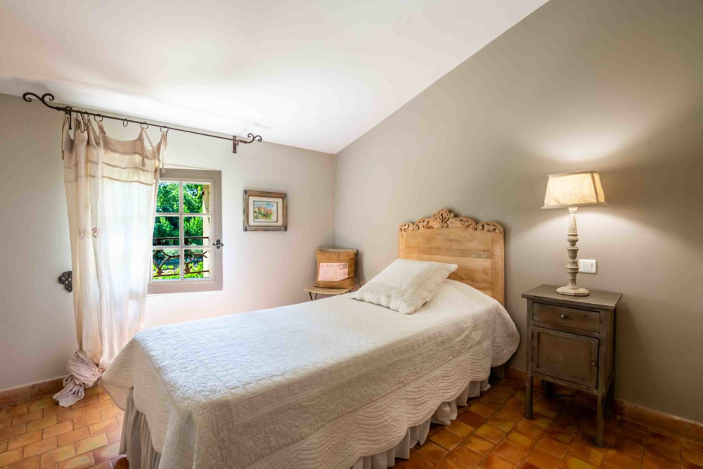 Photographs of Le Mas de Gancel villa in Provence - Image 37 of 41