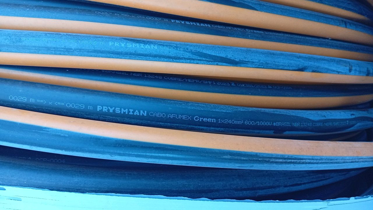 Prysmian Afumex Green Flexible Cable 1KV 1x1c 240mm² 1000m