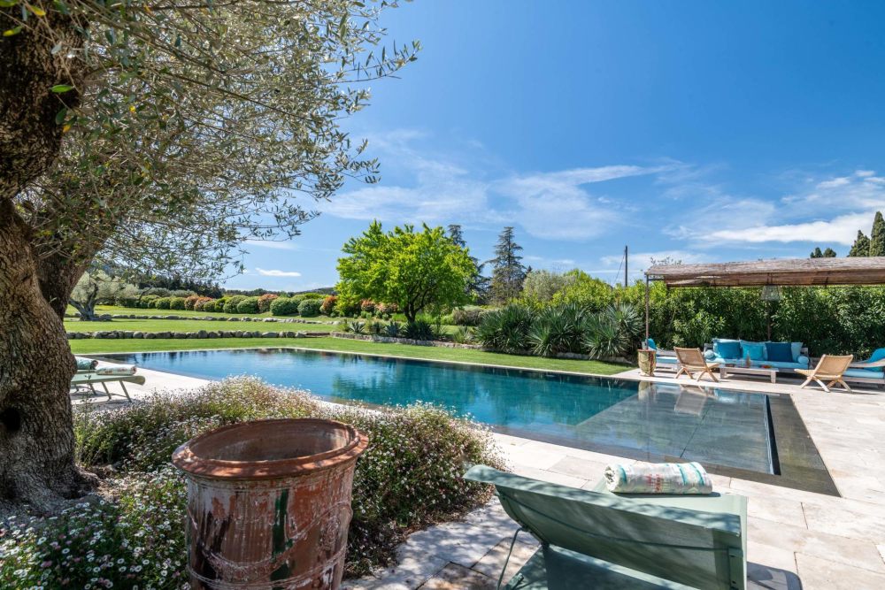 Photographs of Mas des Rêveries villa in Provence - Image 26 of 40