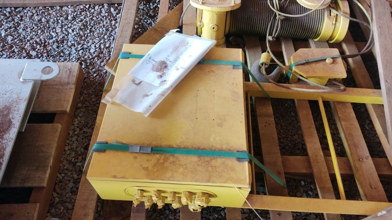 Rovela S30753.64 Electric Wire Rope Hoist with Trolley