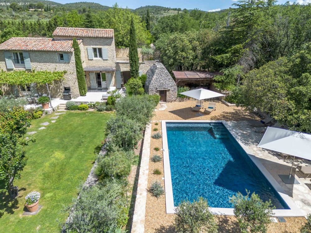 Photographs of Mas des Mésanges villa in Provence - Image 4 of 35