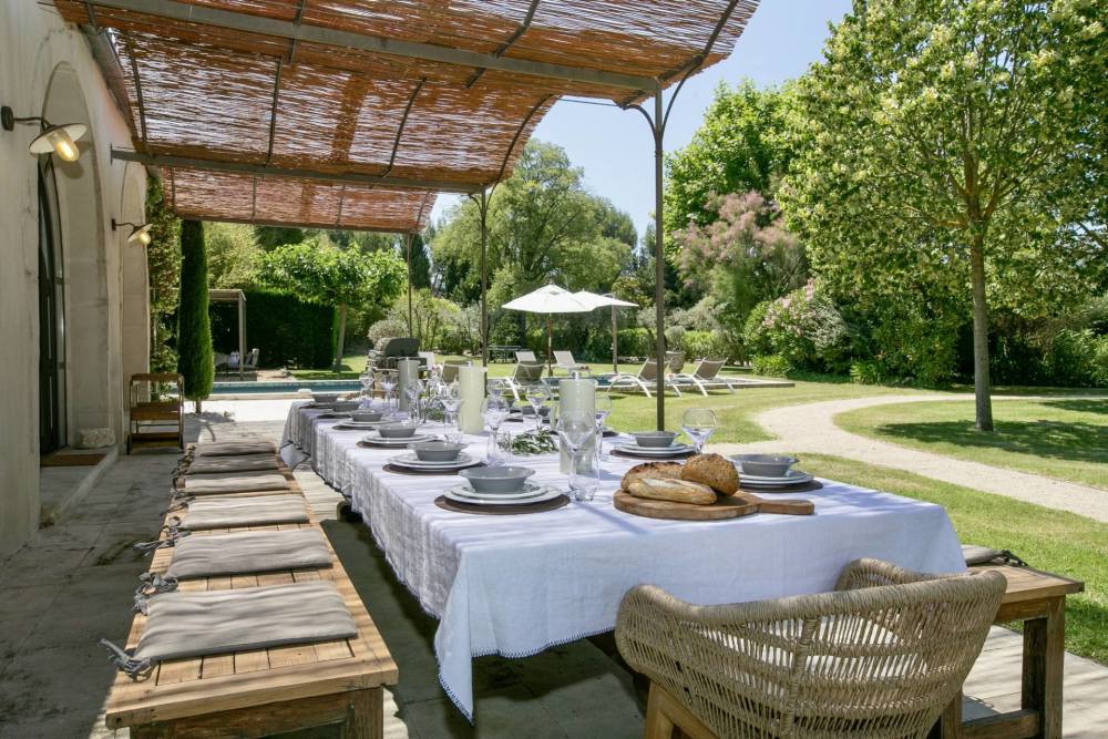 Photographs of Mas des Marguerites villa in Provence - Image 4 of 43