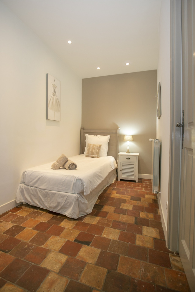 Photographs of Mas des Marguerites villa in Provence - Image 31 of 43