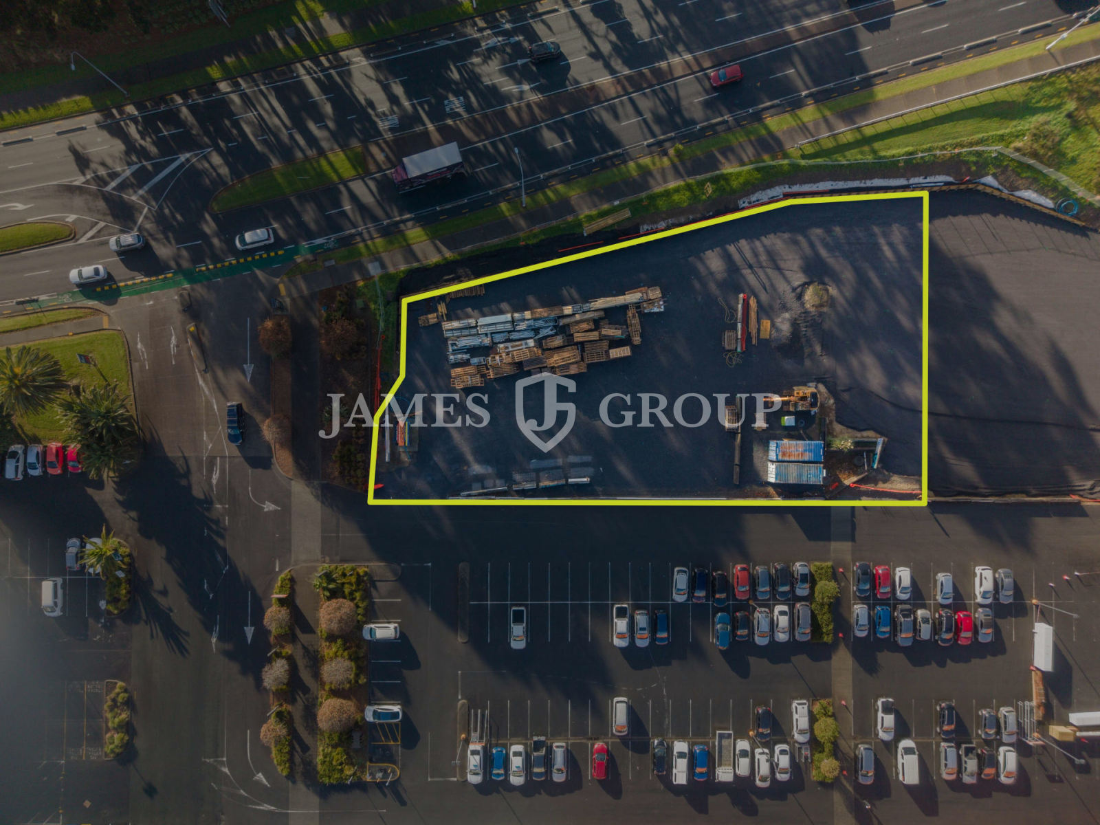 High Profile Yard On Lambie