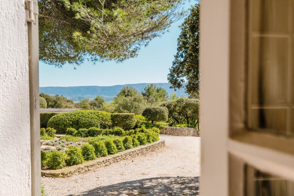 Photographs of Mas des Imberts villa in Provence - Image 44 of 48