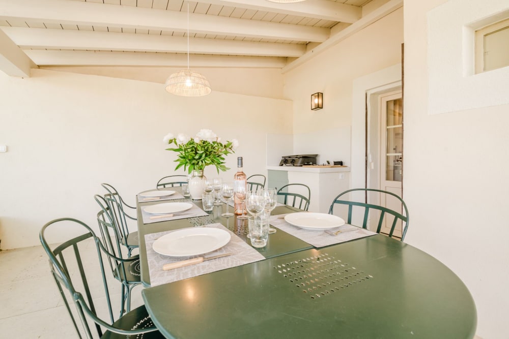 Photographs of Bijou de Paradou villa in Provence - Image 29 of 36