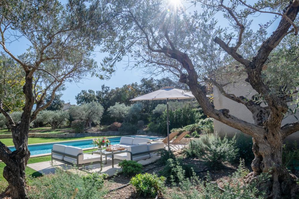 Photographs of Mas des Rabassiers villa in Provence - Image 16 of 32