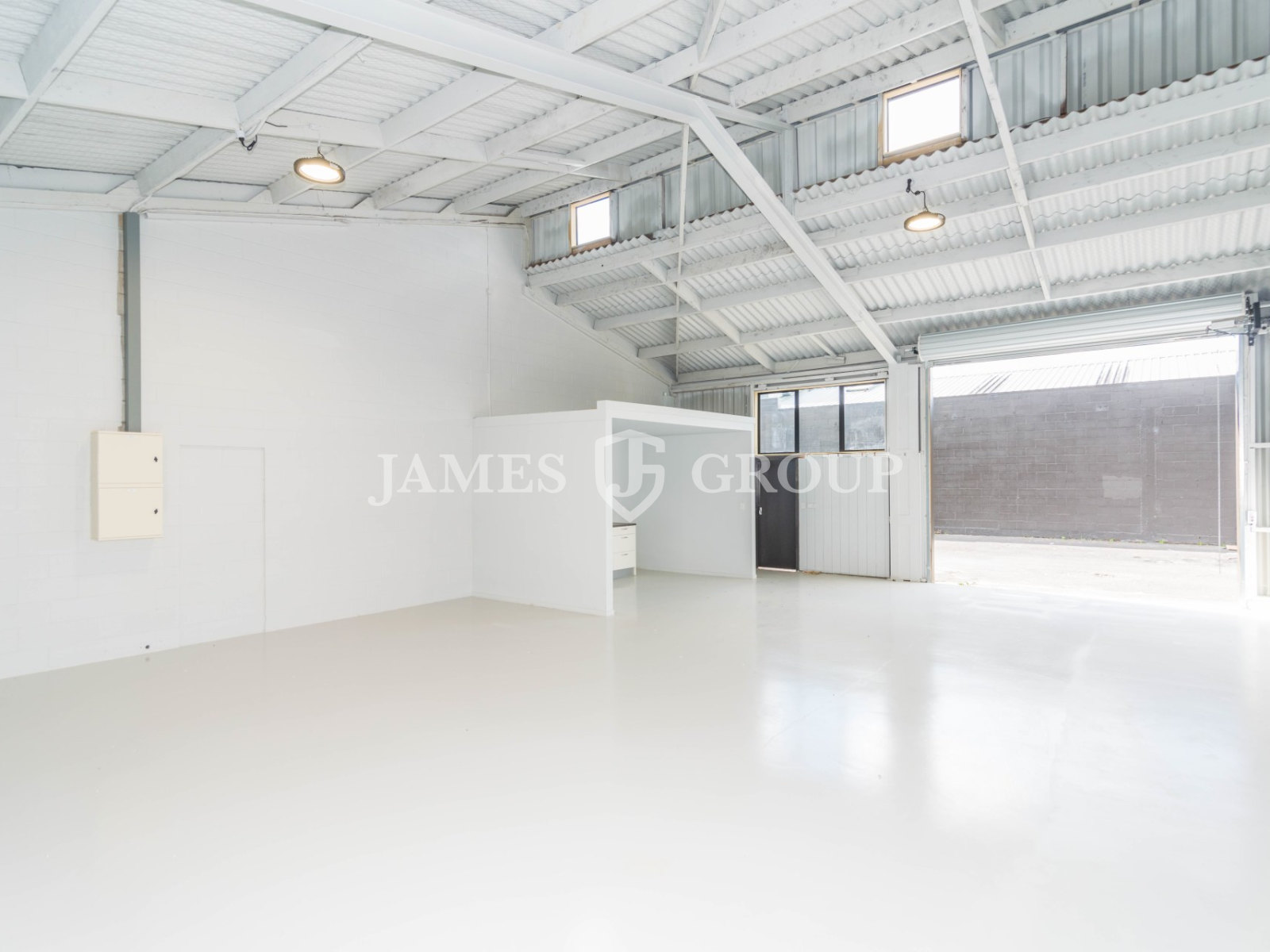 Affordable 122m² Industrial Unit