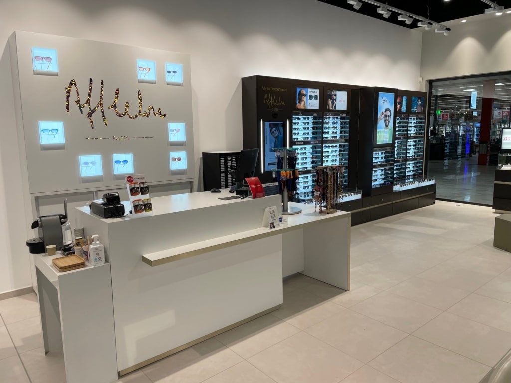 Magasin Opticien C.C. Carrefour 29000 QUIMPER intérieur