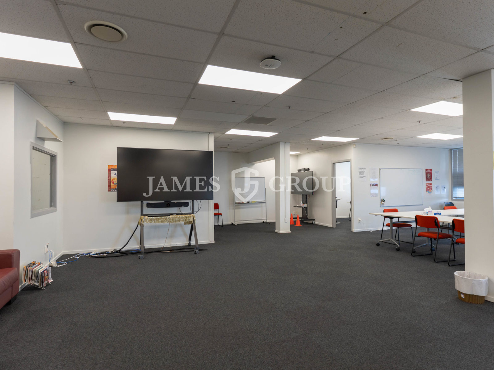 Prime 268m² Office With Parking