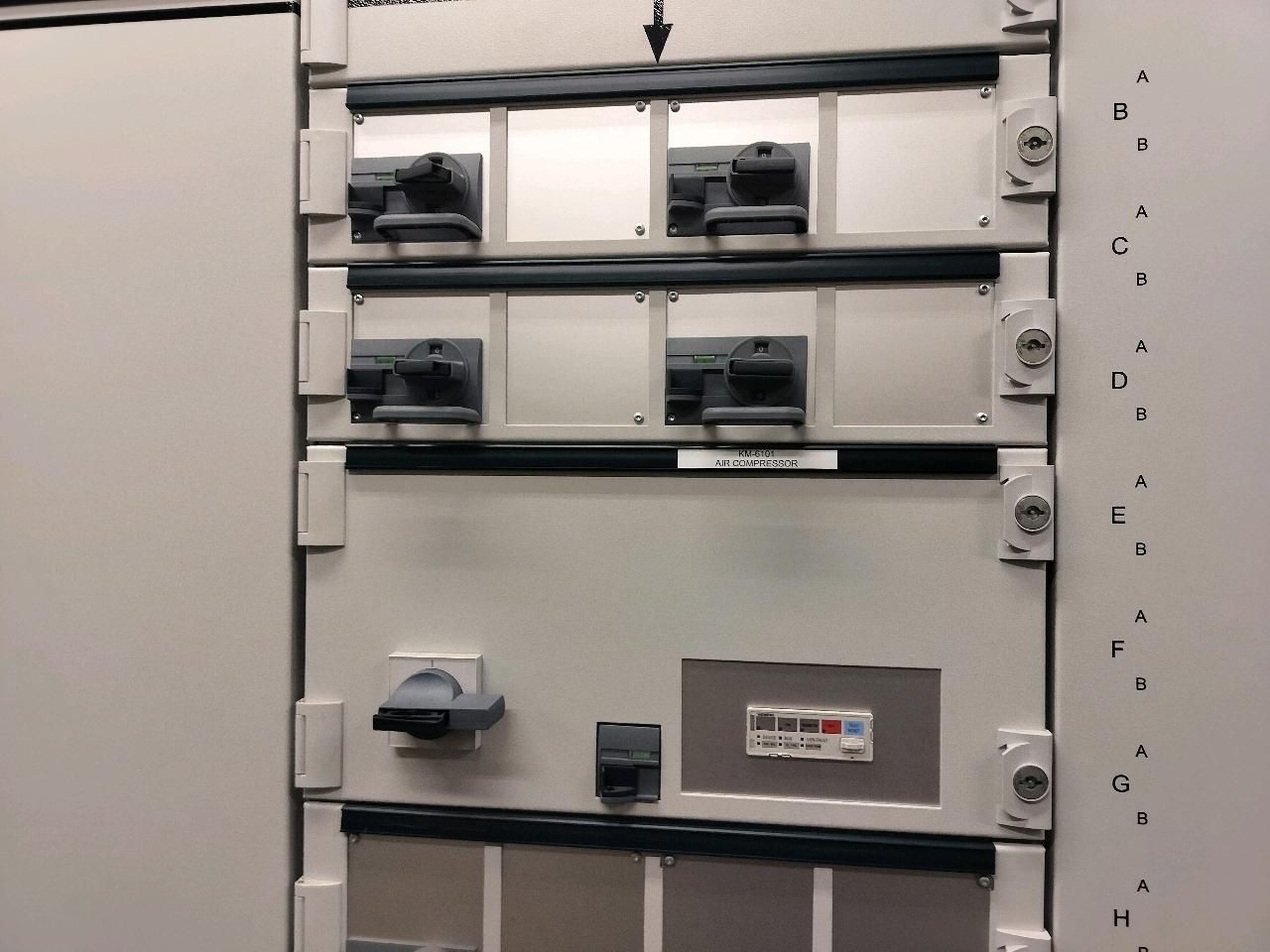 Switchgears(LV)- - Image 3