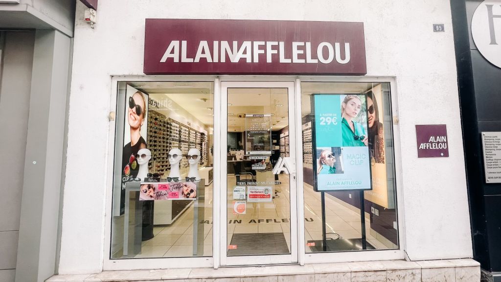 Magasin Opticien 95 rue Anatole France 01100 OYONNAX extérieur