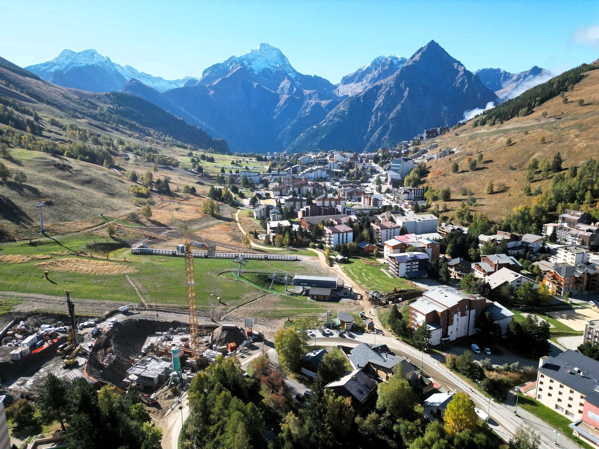 3 bed Apartment For Sale in Les Deux Alpes, French Alps