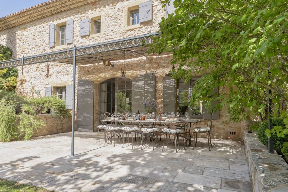 Photographs of Mas de la Quietude villa in Provence - Image 4 of 48