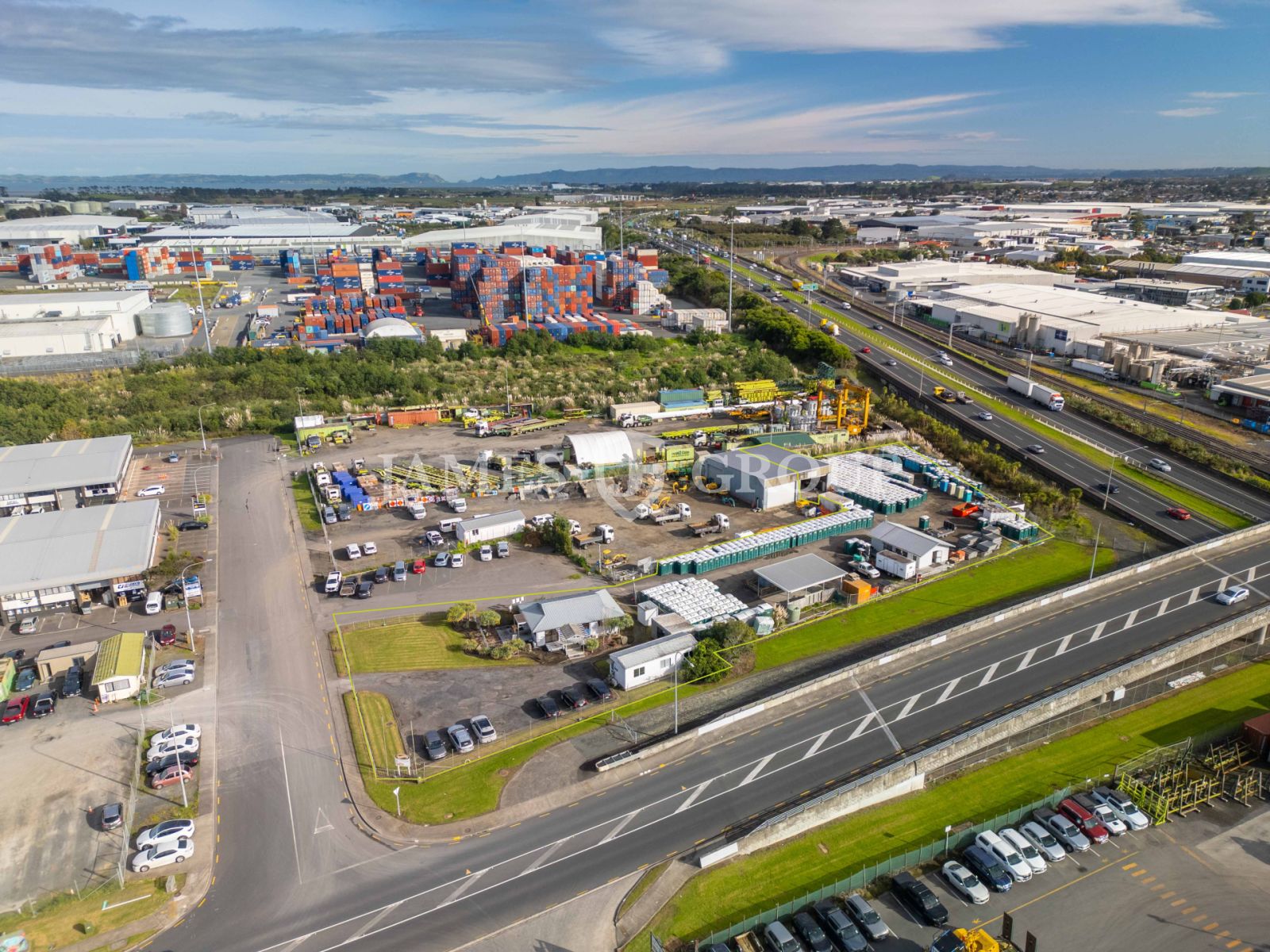 3,000m² High Exposure Yard | Workshop | Office