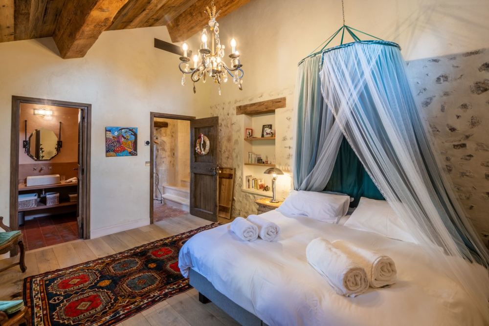 Photographs of Mas des Rêveries villa in Provence - Image 29 of 40