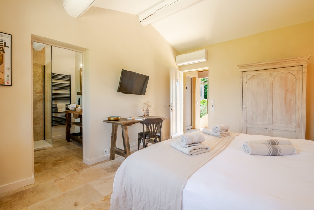 Photographs of Bastide de Blanche villa in Provence - Image 49 of 60