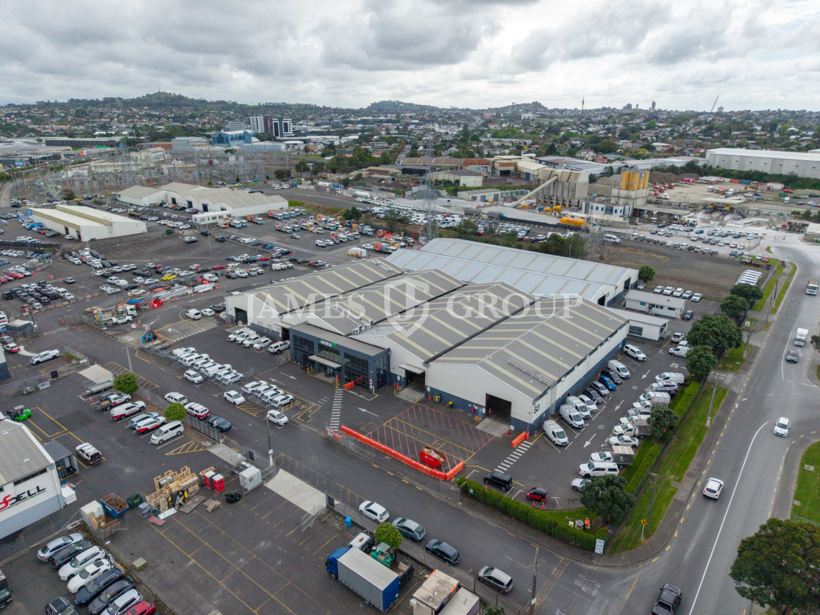 3,378sqm Warehouse + 4000sqm Yard | Mt Wellington