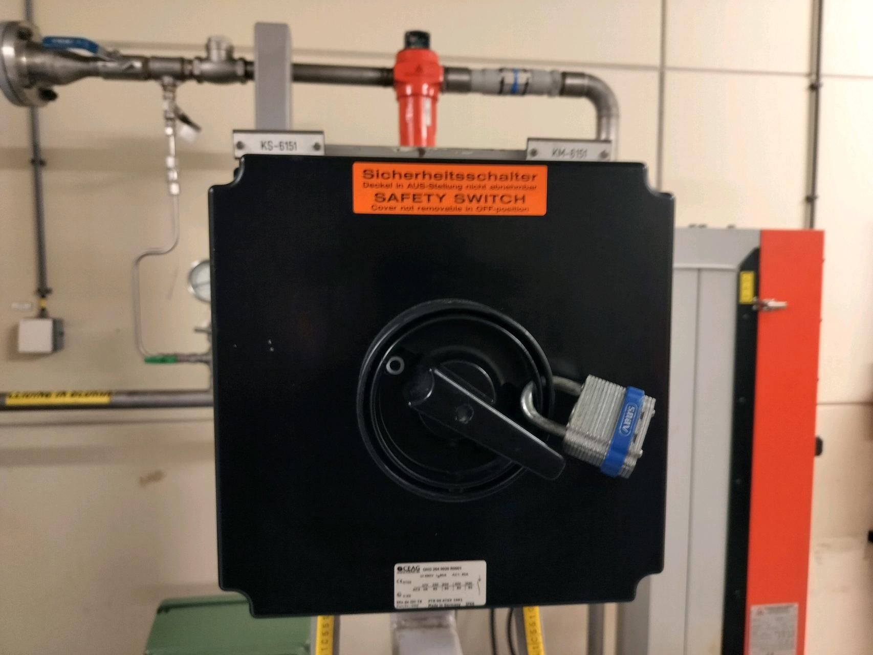 Compressors with dryers-Hydrovane - Image 11
