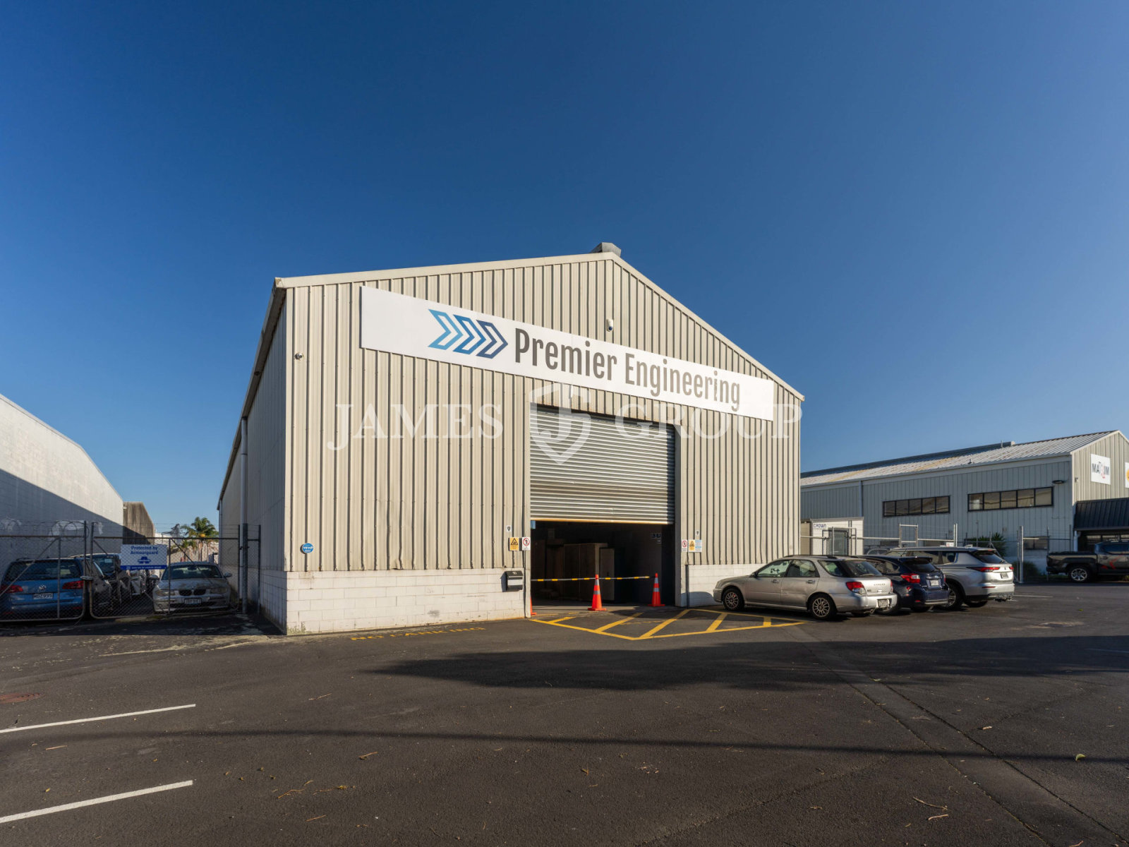 Pure Warehouse & Gantry Crane | 795m²