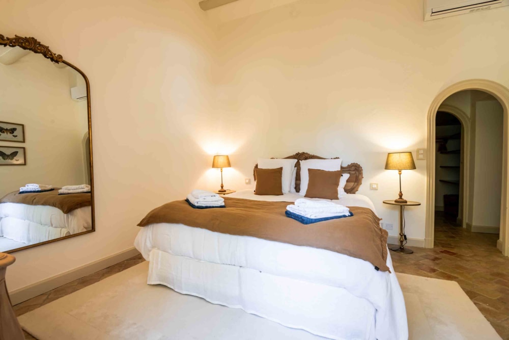 Photographs of Mas des Papillons villa in Provence - Image 32 of 45