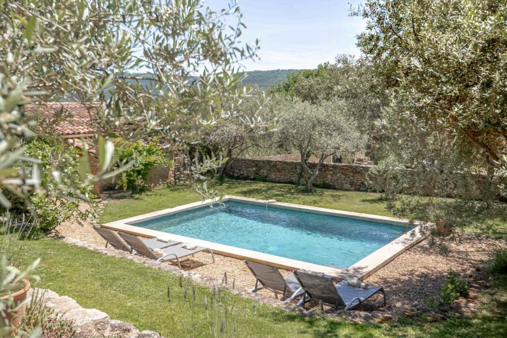 Photographs of Mas Rustrel villa in Provence - Image 17 of 26