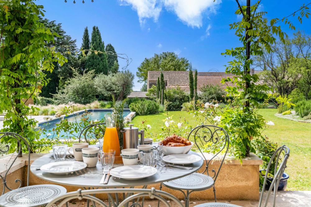 Photographs of Mas Mirabelle villa in Provence - Image 2 of 43