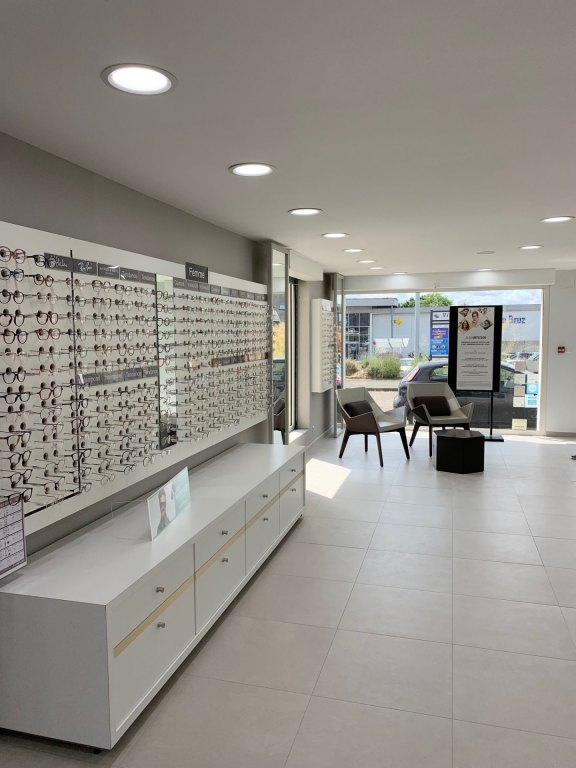 Magasin Opticien 5 rue Duguesclin 35170 BRUZ intérieur