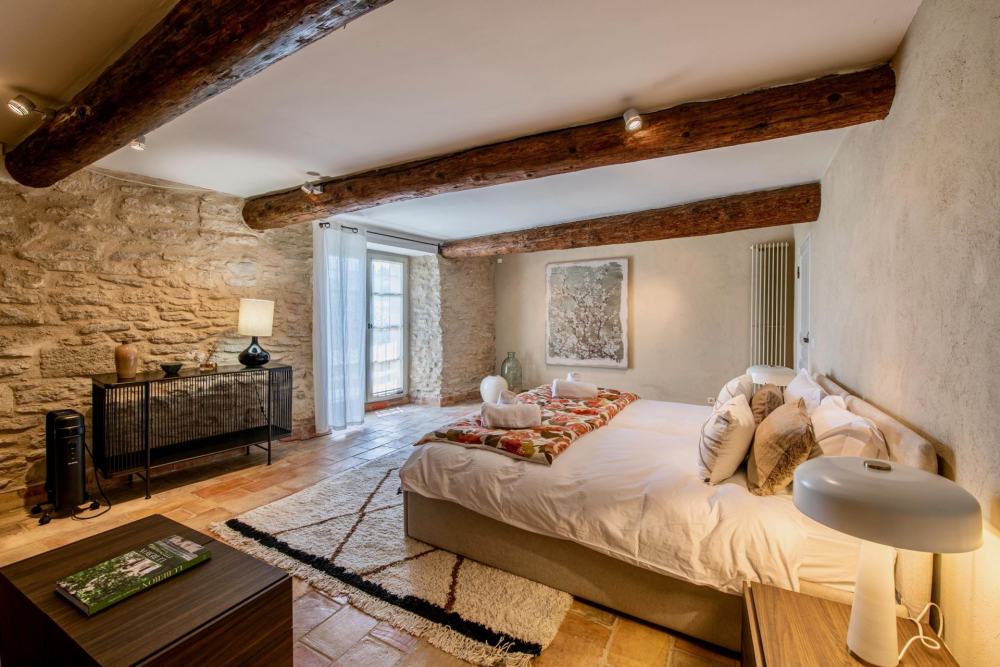 Photographs of Mas de la Reine villa in Provence - Image 35 of 41
