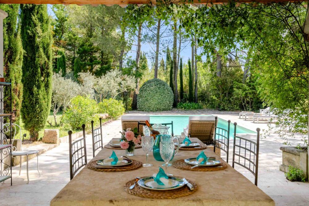Photographs of Mas du Grelot villa in Provence - Image 3 of 39