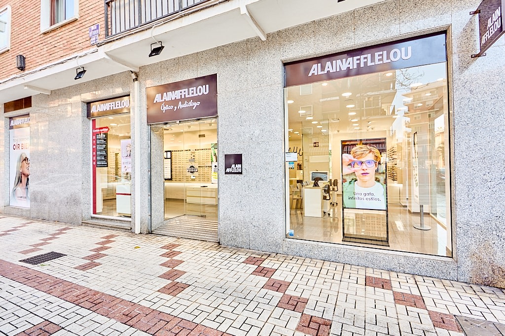 Tienda Óptico C.C. CARREFOUR LA ROSALEDA - C/SIMON BOLIVAR S/N 29011 MALAGA