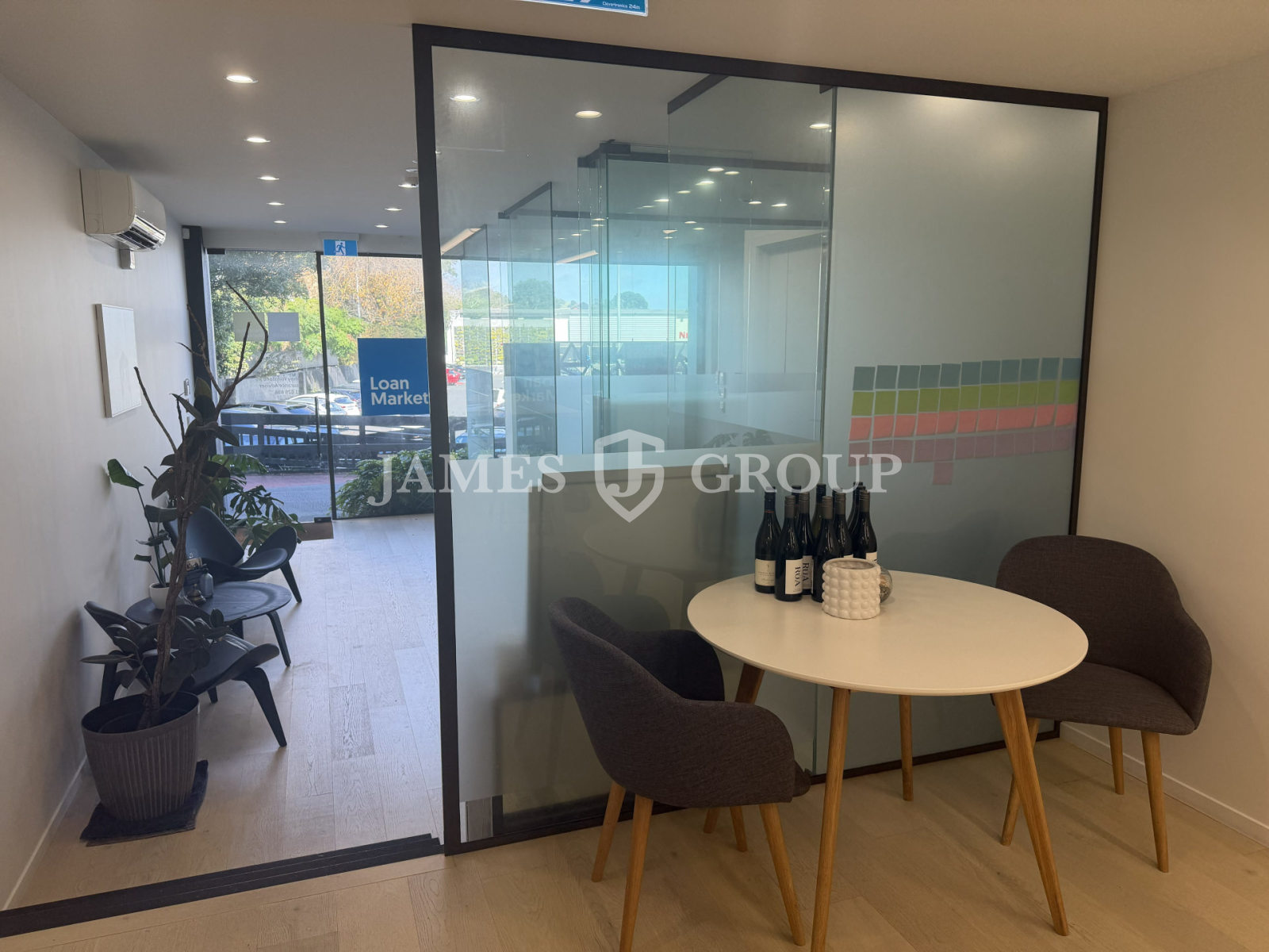 High-exposure Remuera Office
