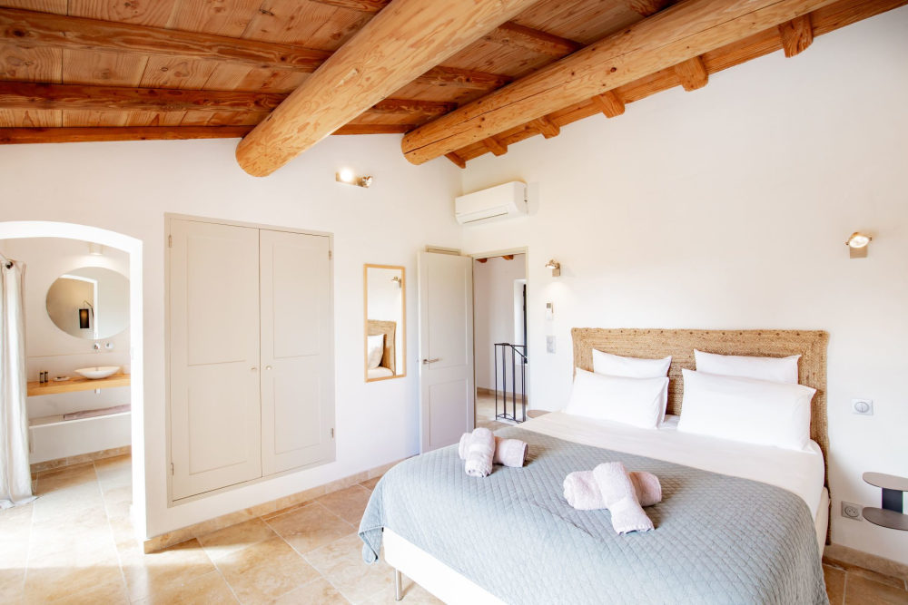 Photographs of Mas Eole villa in Provence - Image 26 of 39